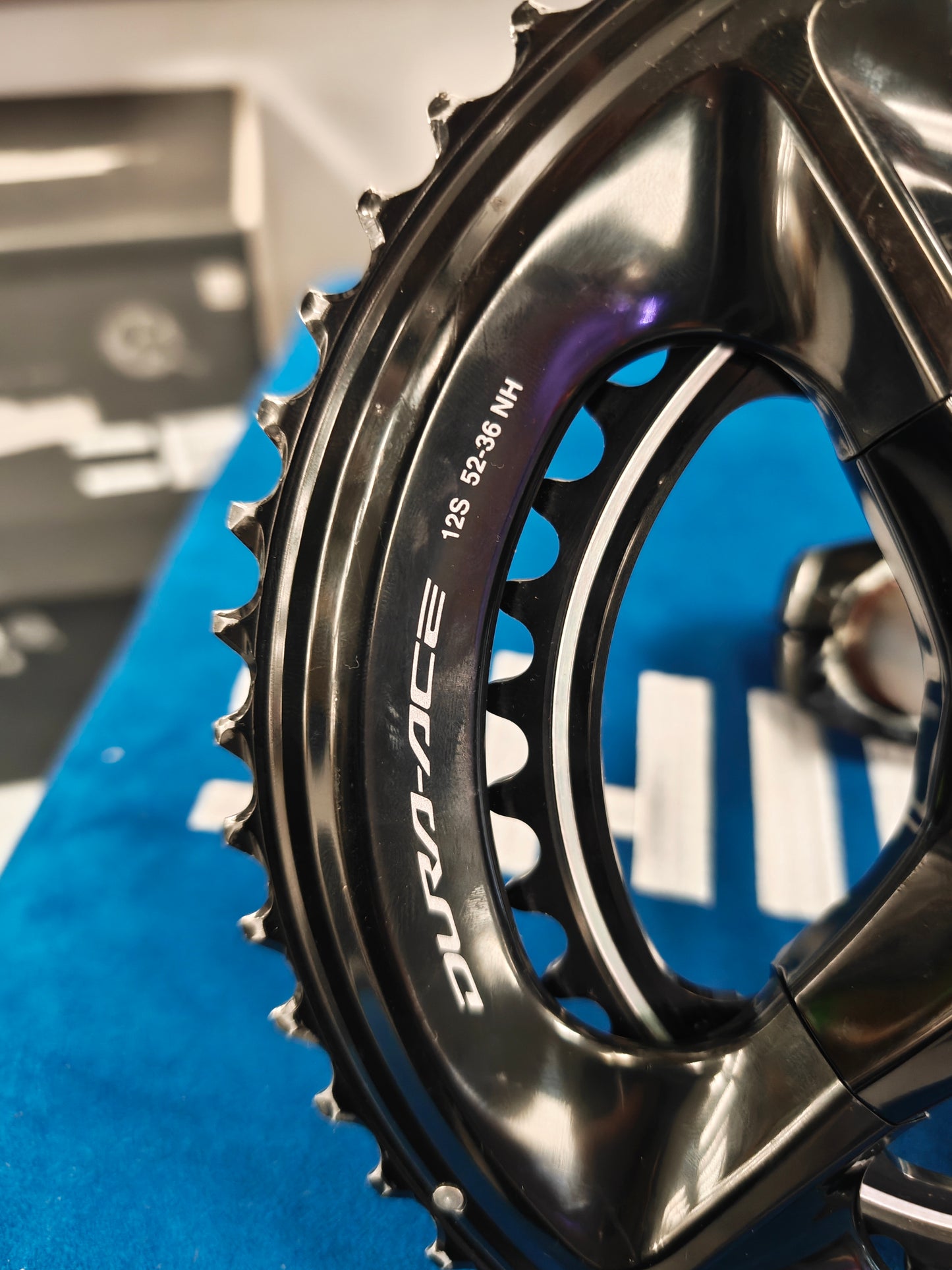 New, Take-off Dura-Ace FC-R9200 52/36 170mm Crankset